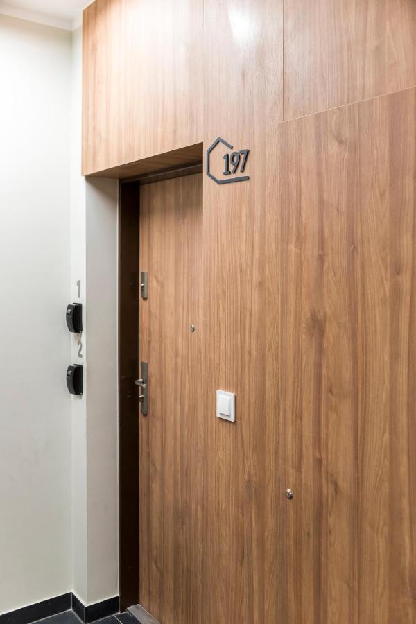 Apartament Z Ogrodkiem I Garazem Πόζναν Εξωτερικό φωτογραφία