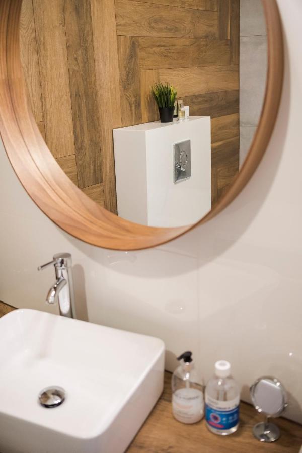 Apartament Z Ogrodkiem I Garazem Πόζναν Εξωτερικό φωτογραφία