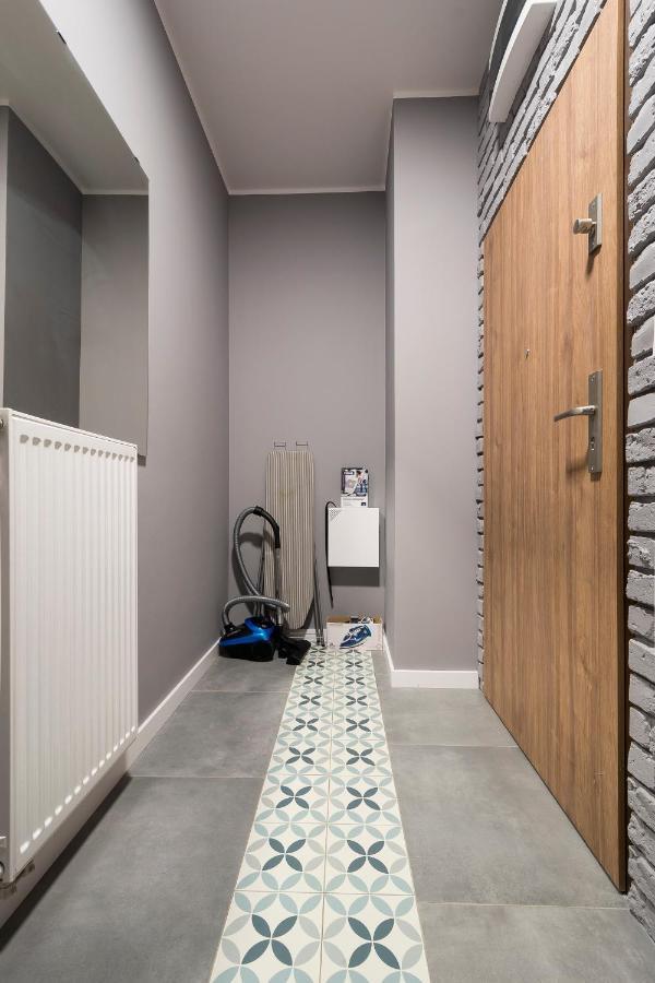 Apartament Z Ogrodkiem I Garazem Πόζναν Εξωτερικό φωτογραφία