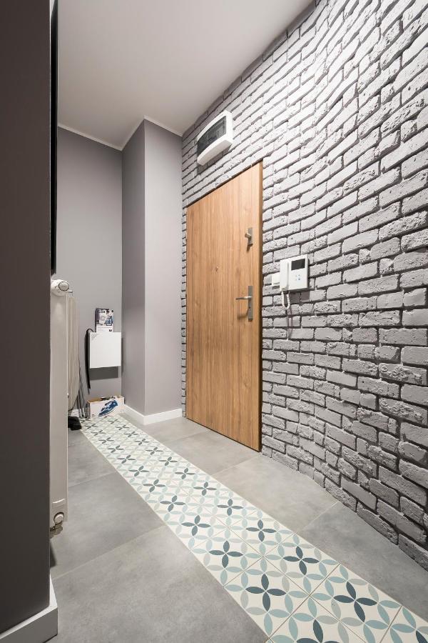 Apartament Z Ogrodkiem I Garazem Πόζναν Εξωτερικό φωτογραφία