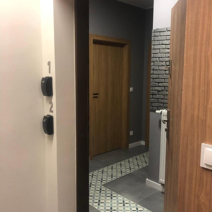Apartament Z Ogrodkiem I Garazem Πόζναν Εξωτερικό φωτογραφία